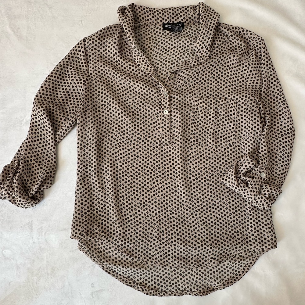 About‎ A Girl Sheer Sleeved Blouse Womens Size M